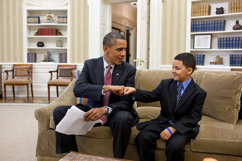1280px-president_obama_greets_make-a-wish_child_diego_diaz_-_june_23_2011